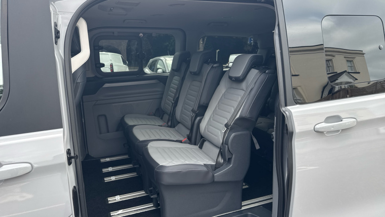 Ford Tourneo Custom 340 L1 Electric Rwd 160kW 65kWh H1 Titanium X 8 seater Auto